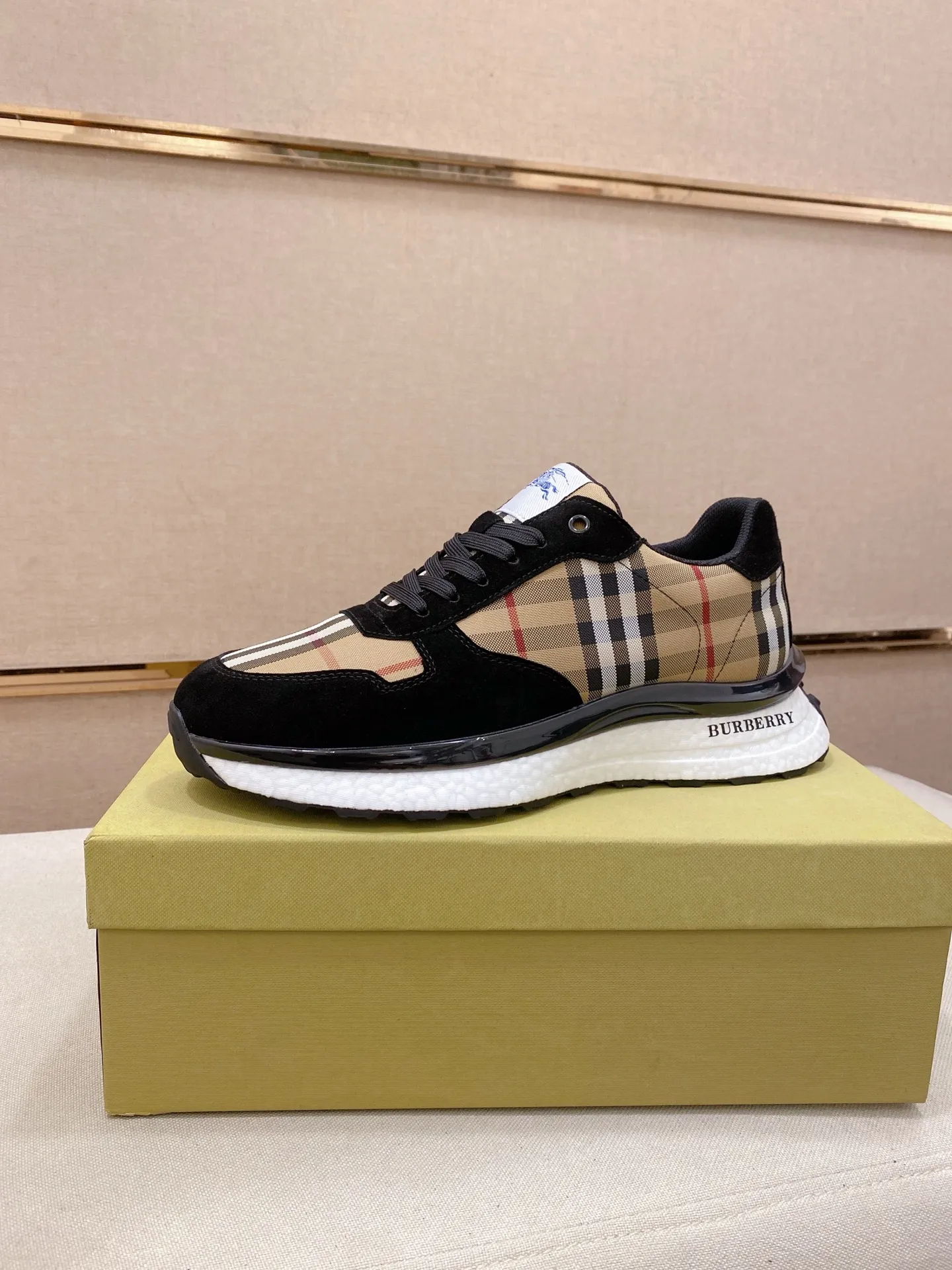 Men's clothing and shoes💰:442💰🇮🇹🇮🇹Synchronized with BURBERRY's top purchasing agents🔍🔍. First-layer cowhide and fabric imported from Italy. Fully imported mesh lining, sole: original sole provided by the original factory, exclusive movable molded sole, super comfortable, original factory follow-up goods, 🔍🔍high quality, can be entered and exited at will, welcome to compare code number 38-44 (45 is custom-made and cannot be returned or exchanged)